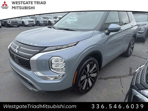 New 2026 Mitsubishi Outlander SE AWD/4WD image 3