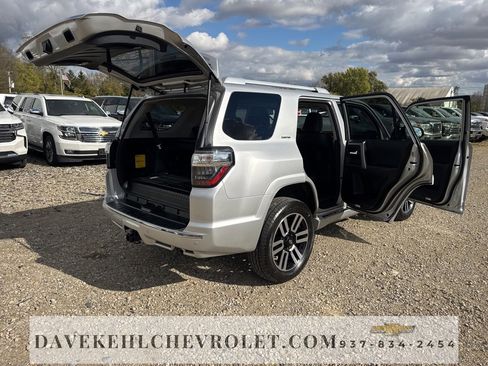 Used 2022 Toyota 4Runner Limited image 38