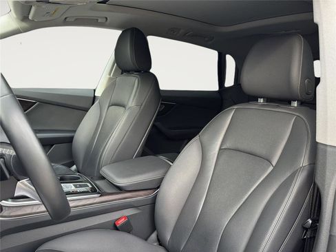 Used 2022 Audi Q8 Premium Plus w/ Premium Plus Package image 13