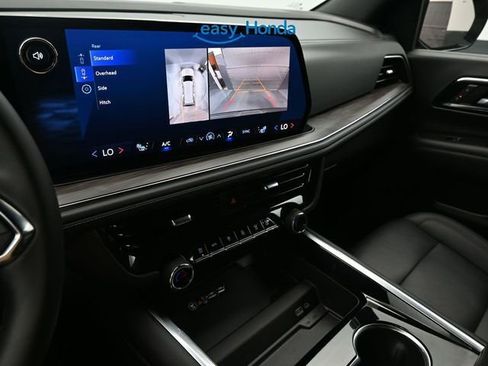 Used 2025 Chevrolet Tahoe LT image 12