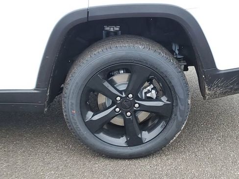 New 2025 Jeep Grand Cherokee L Limited image 7