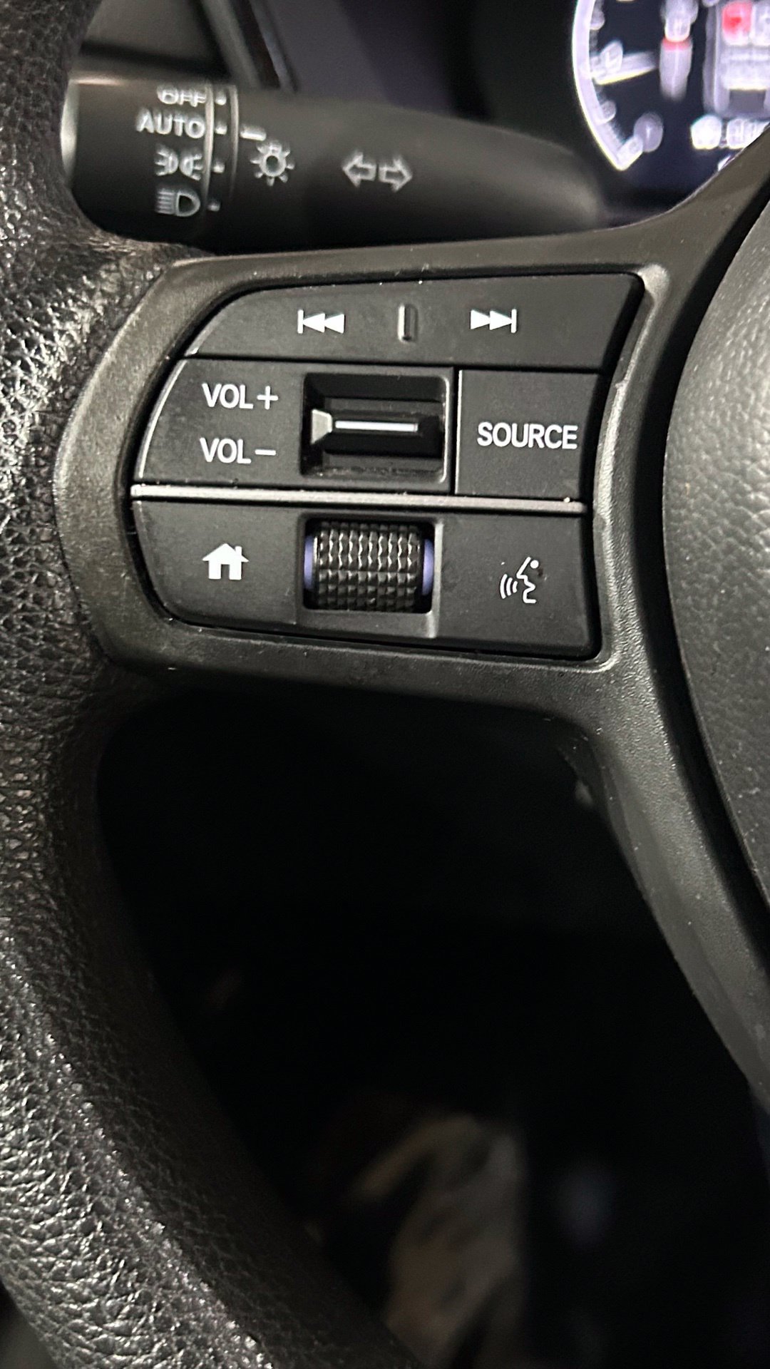 Used 2023 Honda CR-V LX image 61