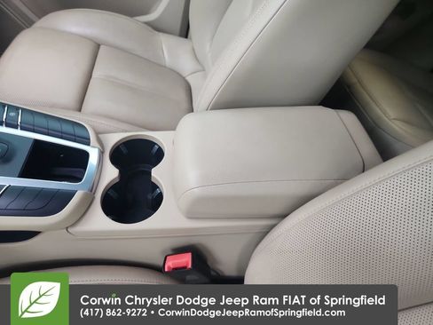 Used 2020 Porsche Macan AWD/4WD image 28