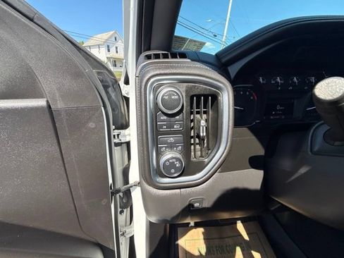 Used 2021 GMC Sierra 1500 SLE AWD/4WD image 17