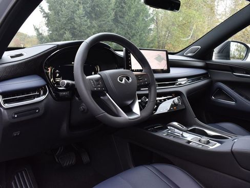 Used 2026 INFINITI QX60 Sport w/ Dark Cargo Package image 11