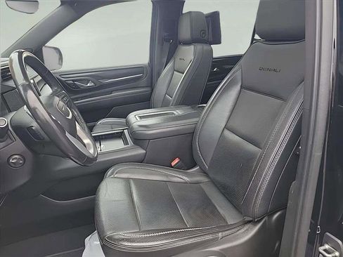 Used 2021 GMC Yukon XL Denali w/ Denali Premium Package image 15