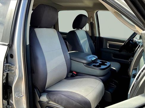 Used 2018 RAM 3500 Big Horn image 7