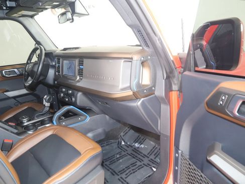 Used 2023 Ford Bronco Outer Banks AWD/4WD image 43