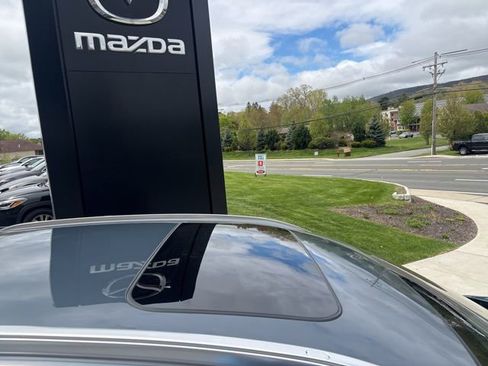 Used 2024 MAZDA CX-30 AWD 2.5 S w/ Preferred Package image 16