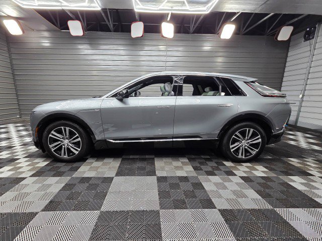 Used 2024 Cadillac Lyriq Luxury AWD/4WD image 9