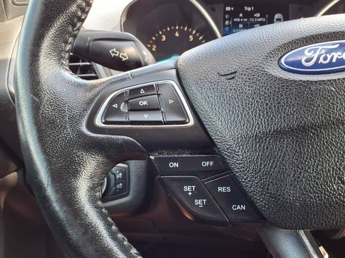 Used 2019 Ford Escape SEL FWD image 15