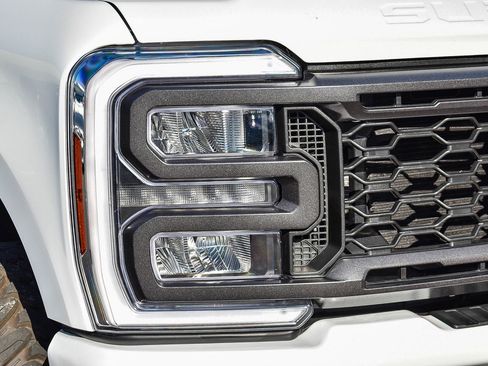 Used 2024 Ford F350 Lariat w/ Lariat Ultimate Package image 8