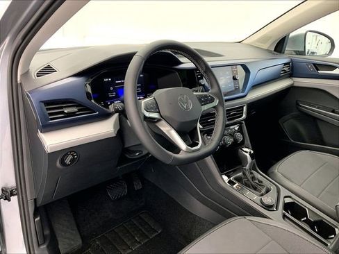 Certified 2024 Volkswagen Taos SE image 14