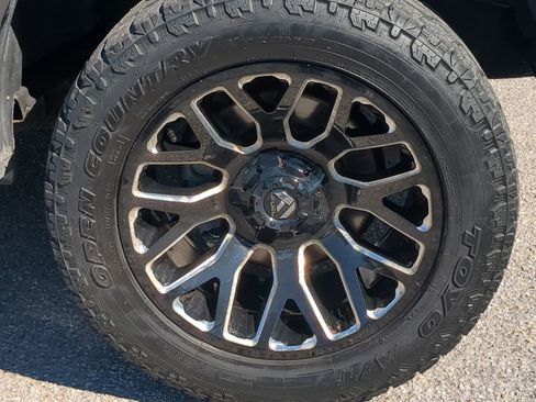 Used 2016 Ford F150 XLT image 11