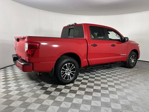 Used 2024 Nissan Titan SV w/ SV Convenience Package image 10