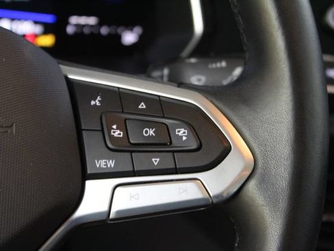 Used 2023 Volkswagen Jetta SE w/ Panoramic Sunroof Package FWD image 17