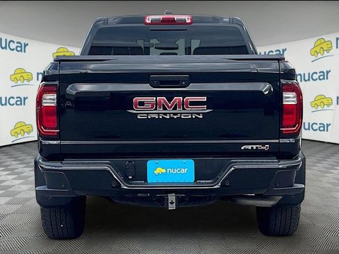 Used 2024 GMC Canyon AT4 w/ AT4 Premium Package AWD/4WD image 5