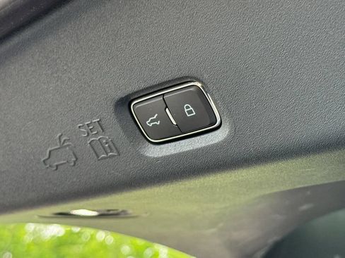 Used 2025 Ford Expedition Active AWD/4WD image 24