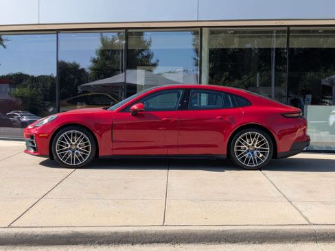 New 2025 Porsche Panamera image 2