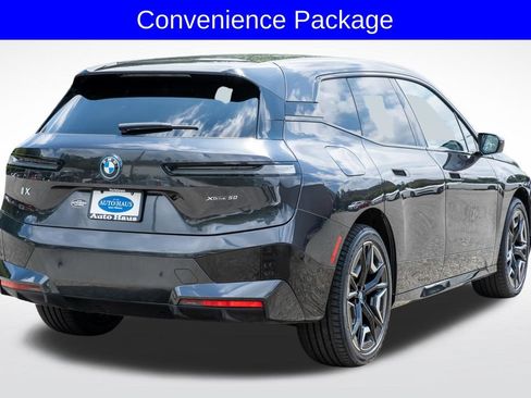 Used 2024 BMW iX xDrive50 w/ Sport Package AWD/4WD image 8
