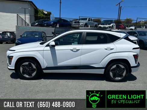 Used 2024 Hyundai Kona Limited FWD image 8