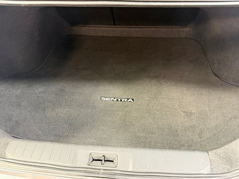 Used 2025 Nissan Sentra SV FWD image 30