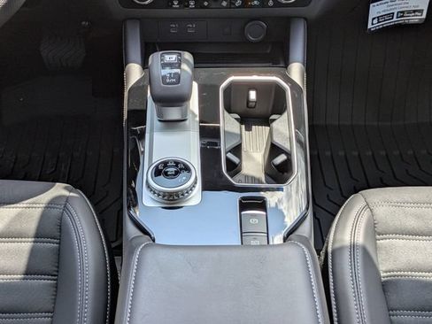 New 2026 Mitsubishi Outlander SE FWD image 20