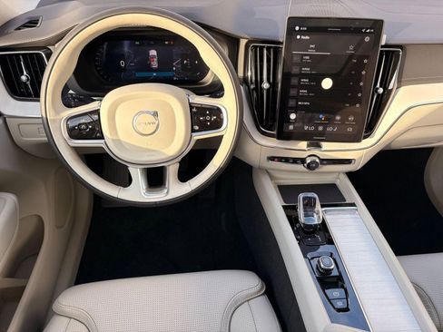 New 2026 Volvo XC60 B5 Ultra w/ Climate Package image 24