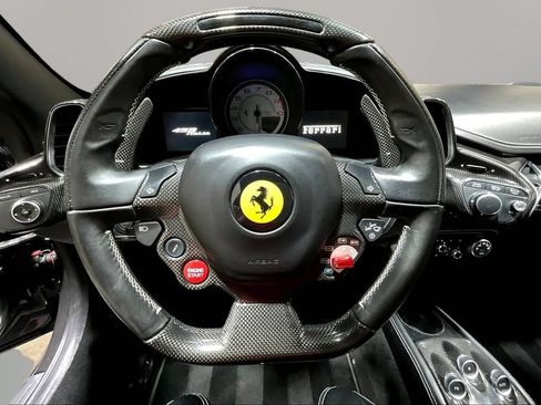 Used 2015 Ferrari 458 Italia Coupe RWD image 9