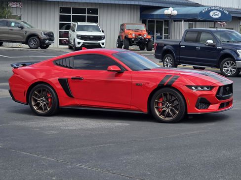 Used 2024 Ford Mustang GT Premium RWD image 3