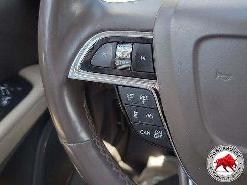 Used 2022 Lincoln Nautilus Reserve FWD image 30