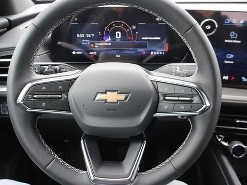 New 2026 Chevrolet Traverse LT image 7