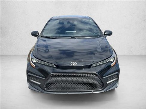 Used 2020 Toyota Corolla SE w/ SE Premium Package image 2