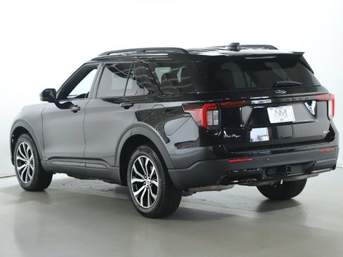 Used 2025 Ford Explorer ST-Line AWD/4WD image 43