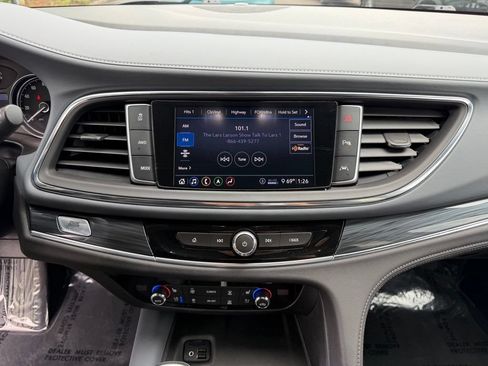 Used 2021 Buick Enclave Premium w/ Sun and Sites Package AWD/4WD image 22