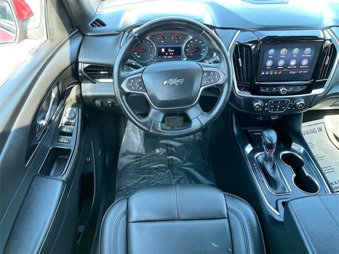 Used 2023 Chevrolet Traverse RS image 23