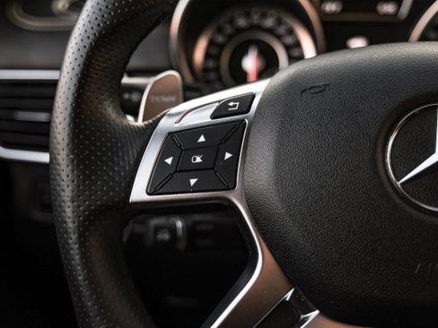 Used 2015 Mercedes-Benz GL 63 AMG 4MATIC w/ Accessory Chrome Package image 16