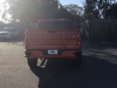 Used 2022 Chevrolet Silverado 1500 Custom image 6