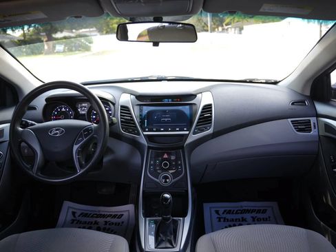 Used 2016 Hyundai Elantra SE FWD image 9