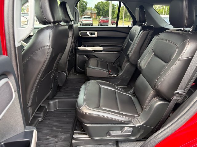 Used 2023 Ford Explorer XLT w/ Equipment Group 202A AWD/4WD image 23