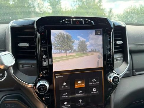Used 2022 RAM 2500 Laramie AWD/4WD image 13