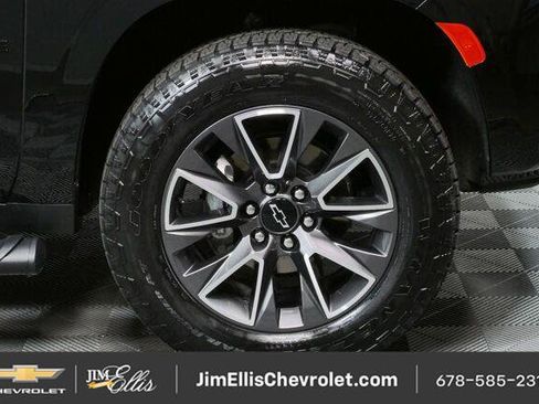 Used 2024 Chevrolet Tahoe Z71 w/ Luxury Package AWD/4WD image 34