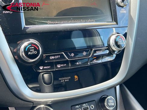 Used 2024 Nissan Murano SV AWD/4WD image 19