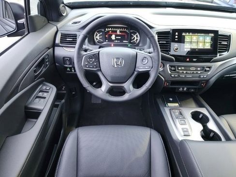 Used 2025 Honda Passport EX-L image 5