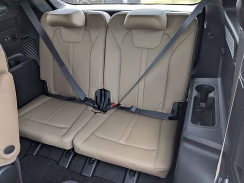 Certified 2025 Kia Sorento SX Prestige w/ Olive Brown Leather Package AWD/4WD image 17