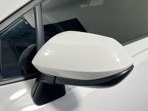 Used 2020 Toyota Corolla LE FWD image 12