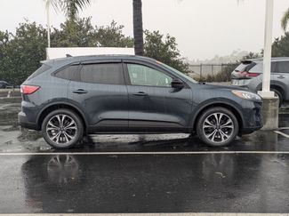 Used 2022 Ford Escape SE w/ SE Sport Appearance Package video 2