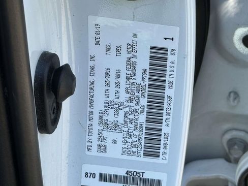 Used 2019 Toyota Tacoma TRD Pro AWD/4WD image 30