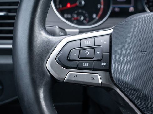 Used 2020 Volkswagen Atlas Cross Sport SE image 23