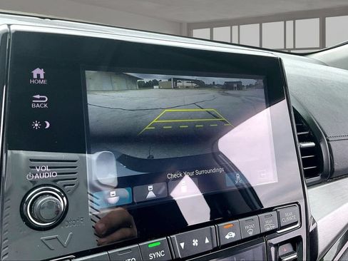 Used 2023 Honda Odyssey Touring image 14